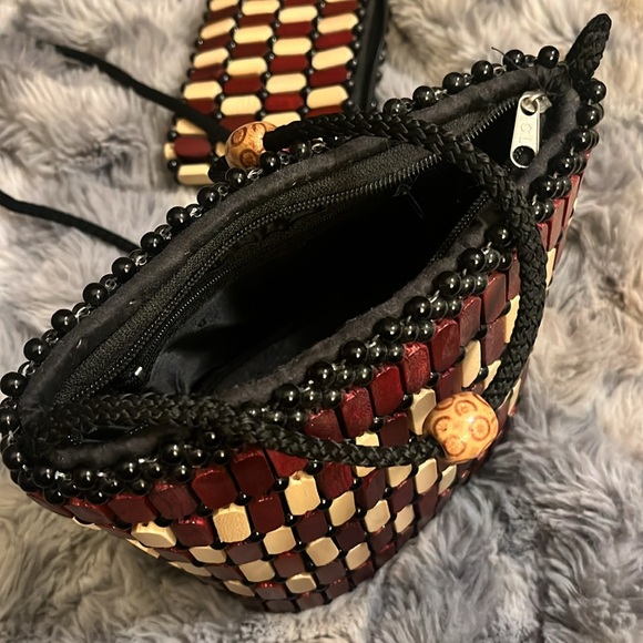 Handmade Hobo Crossbody with Wristlet - Picture 5 of 5